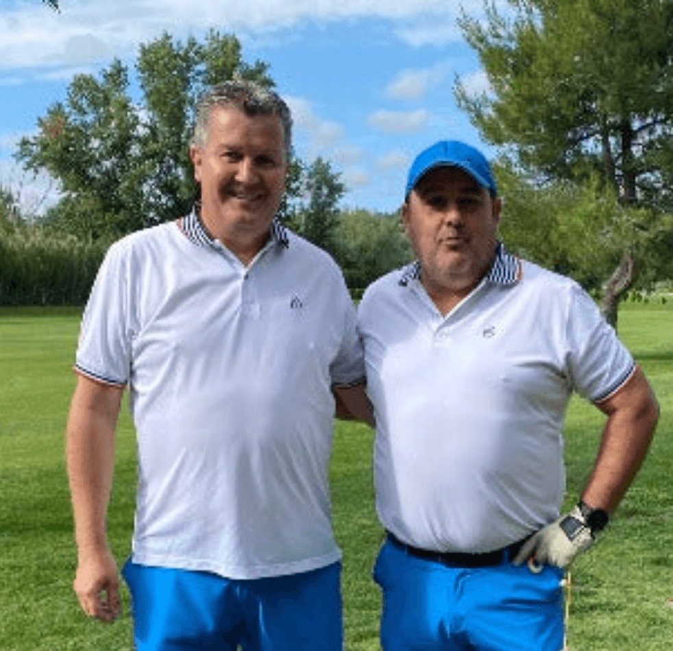 Polo de golf blanco UPF 50+, detalles marino y rojo, hombre - Hoyo 7