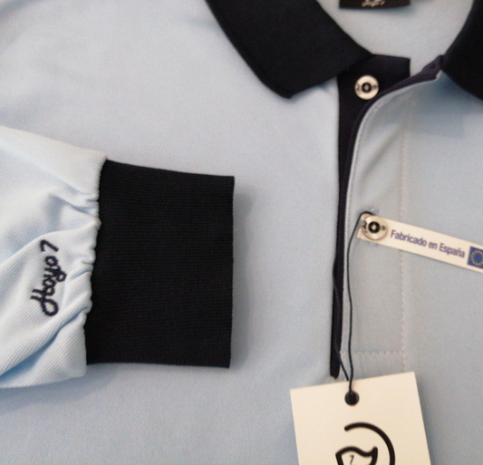 Polo de golf térmico celeste, detalles azul marino, hombre (Outlet)