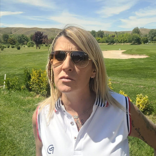 Polo de golf blanco, detalles marino y rojo, UPF 50+, mujer - Hoyo 7
