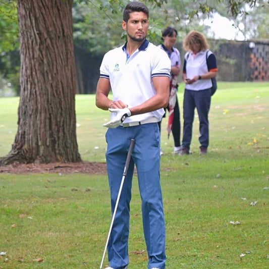 Polo de golf blanco manga corta, detalles en azul, UPF 50+, hombre