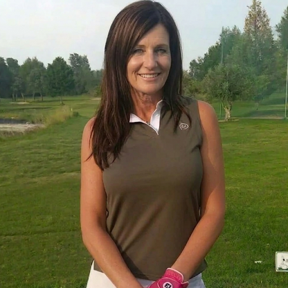 Polo técnico golf kaki, mujer. Sin mangas. ¡Iluminará tu sonrisa!